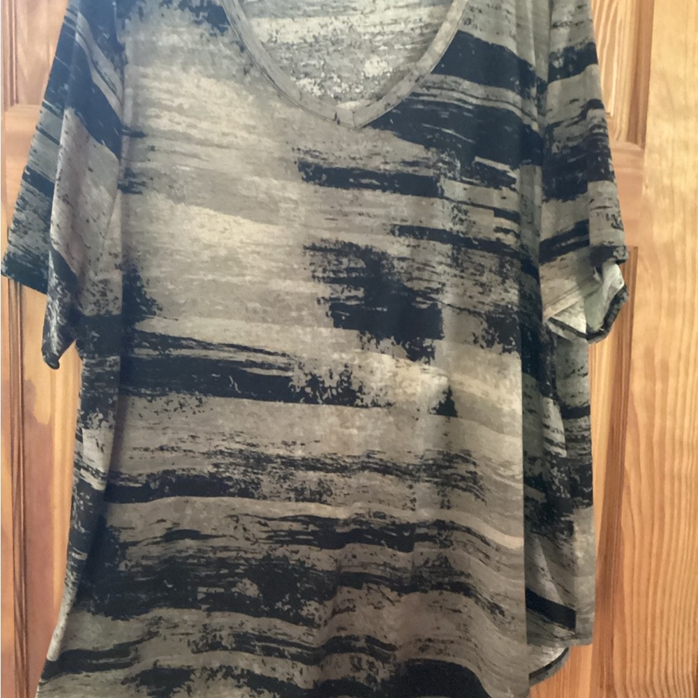 LuLaRoe top with v-neck